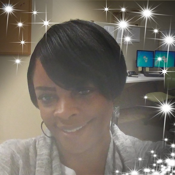 Meet your Posher, Stacey - Picture 1 of 1